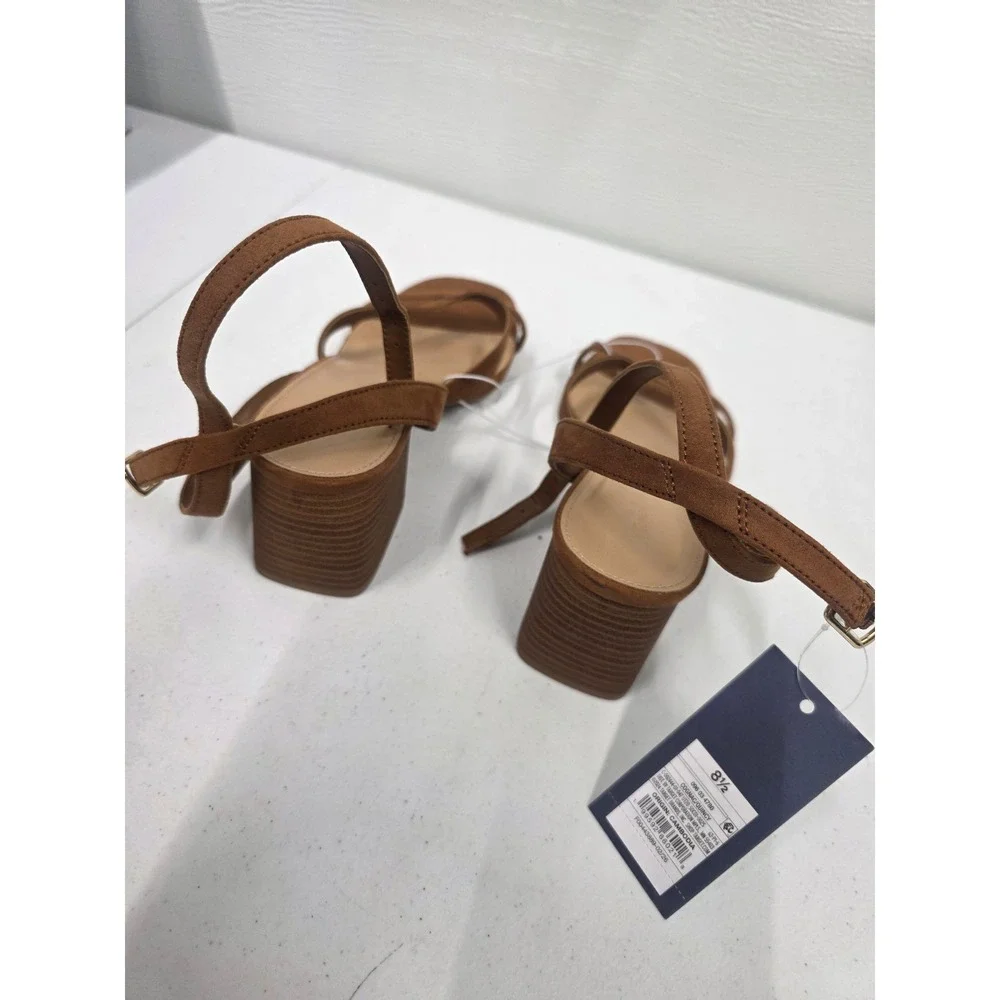Universal Thread Quincy Cognac Strappy Block Heel Sandals Brown Size 8.5 NEW